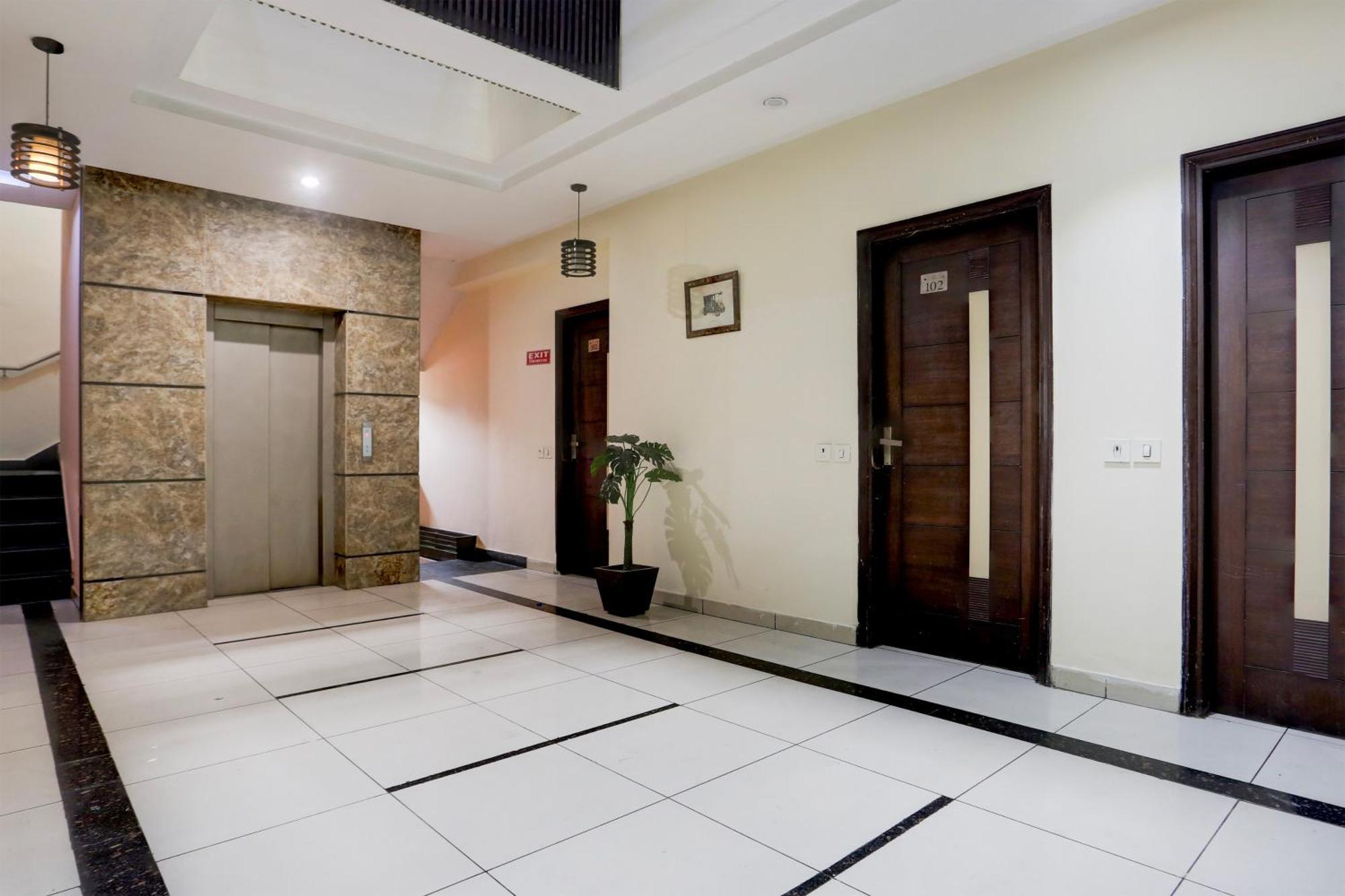 Super Collection O Railway Station Road Near Clock Tower Hotel Ludhiana Exterior foto